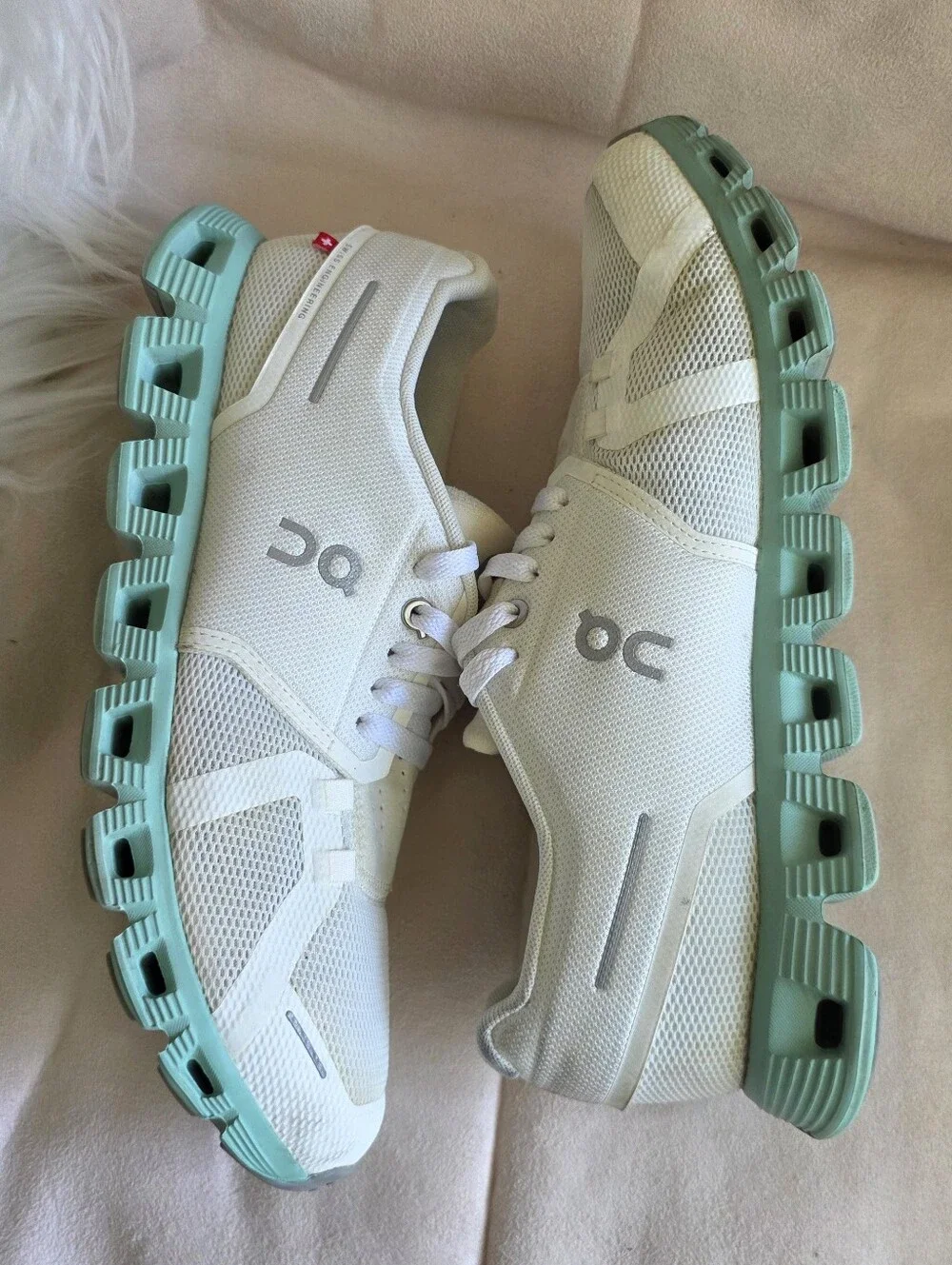 On Cloud 5 Running Shoes/Sneakers Size 10